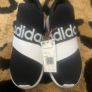 NWT Size 6 Kids Lite Racer Adidas Black and White Running Shoes